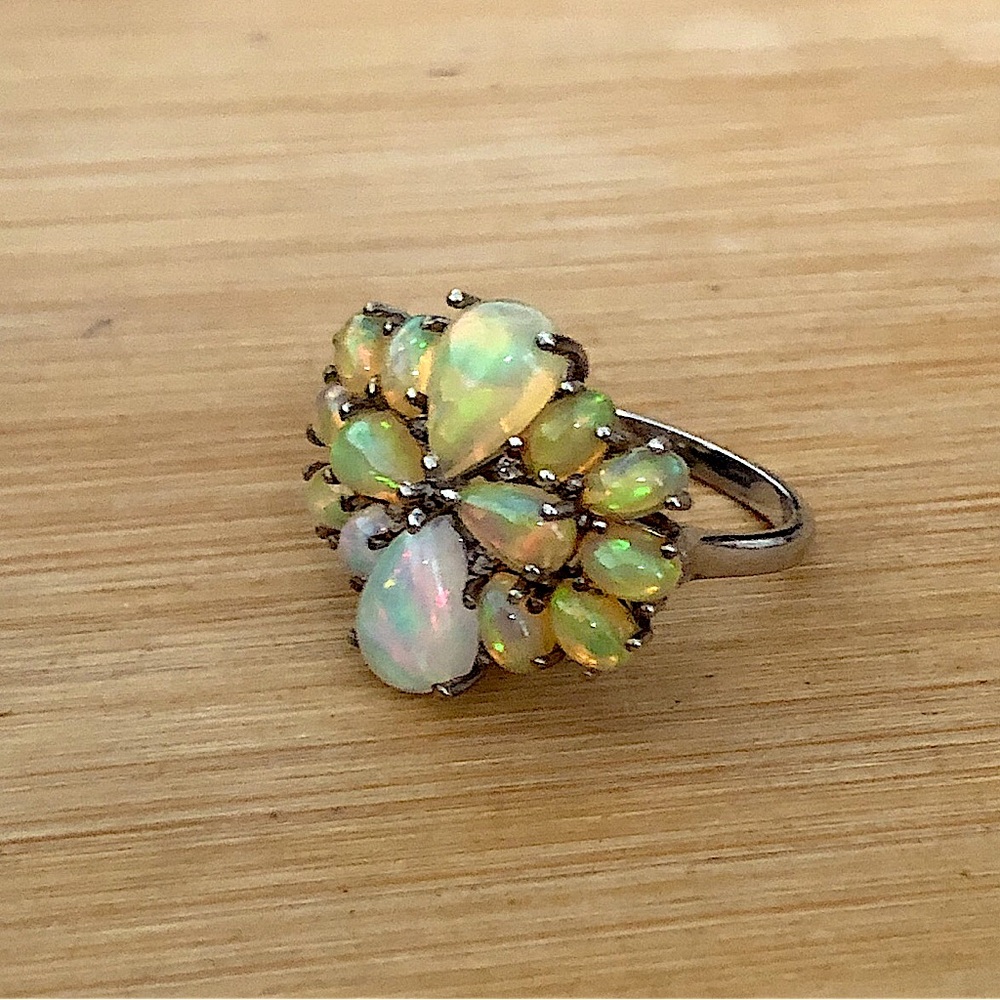 $88  Opal Cluster Estate Ring  Sterling Silver  Size 7 & 1/4  925